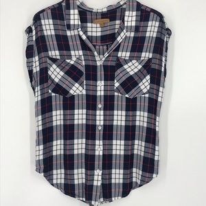 Jachs Girlfriend cap sleeve plaid button up top.